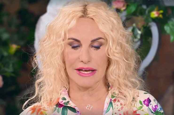 Antonella Clerici in tv è sempre mezzogiorno