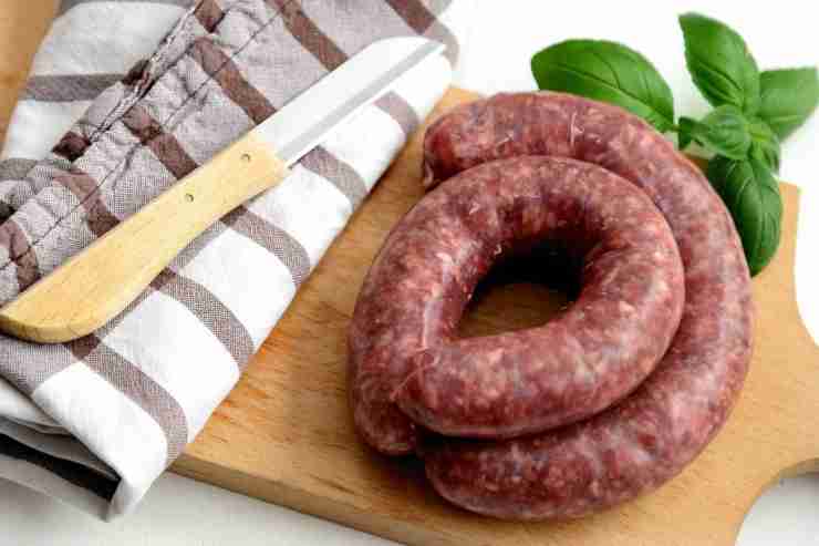 bruschette con salsiccia e stracchino