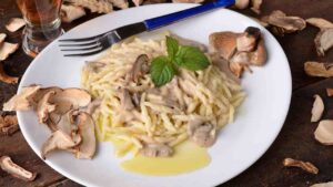 pasta funghi salsiccia