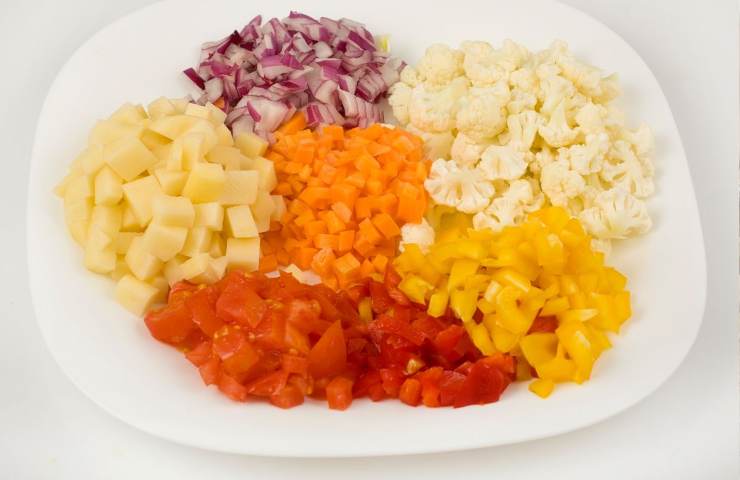 Verdure tagliate a cubetti